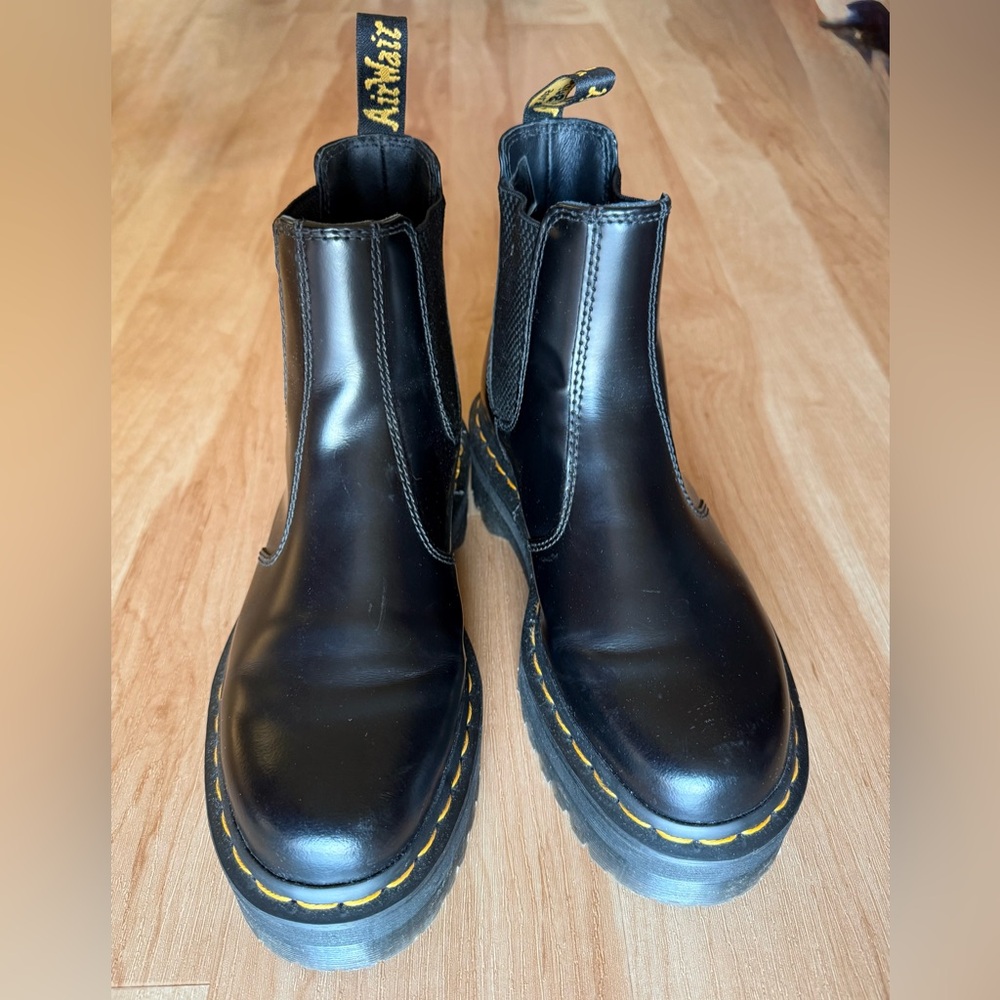 Dr Martens 2976 Quad Chelsea Boots
